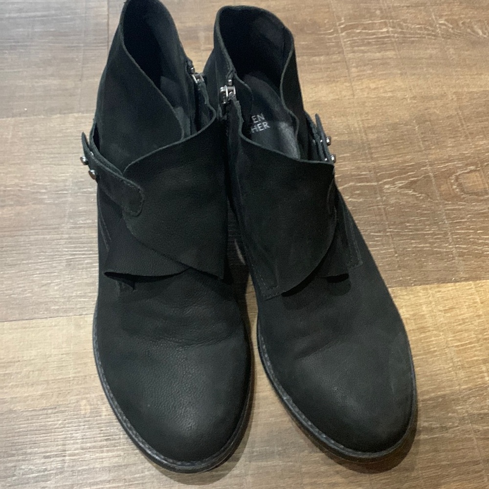 EILEEN FISHER Black Oiled Leather Ankle Boots - sz 9.5